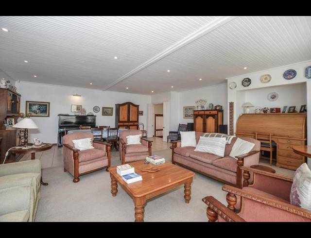 6 BEDROOM HOUSE FOR SALE IN WELGEMOED